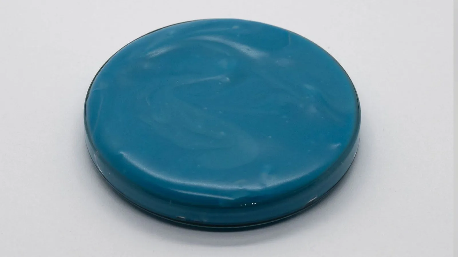 Синий блестящий