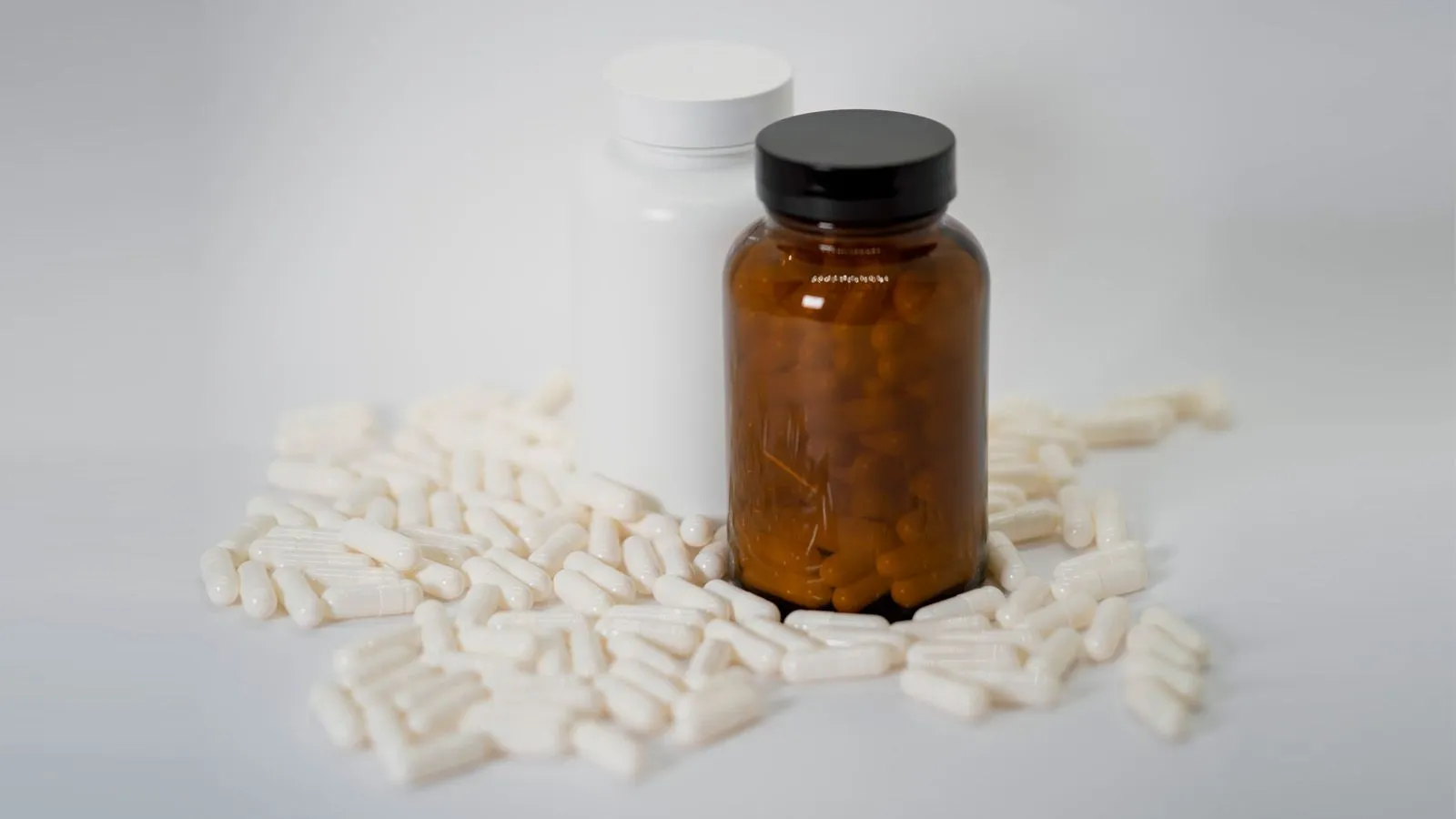 Капсулы твёрдые желатиновые белые