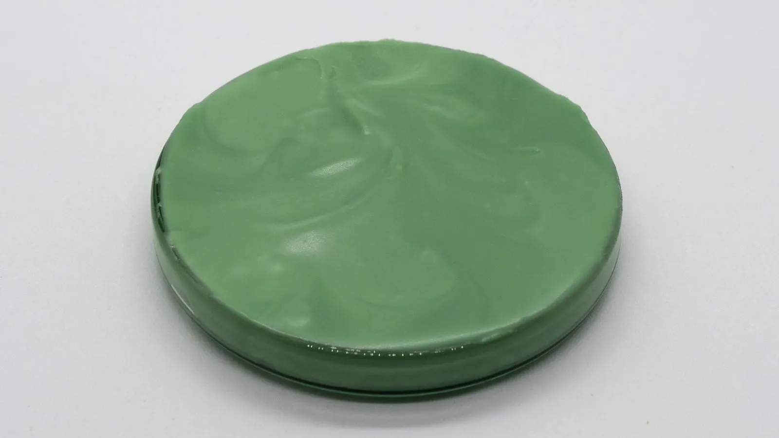 Зеленый - лак